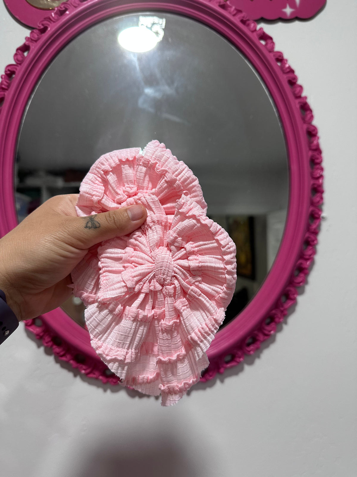 Pastel Pink Ruffles - Piggies & Single Bows