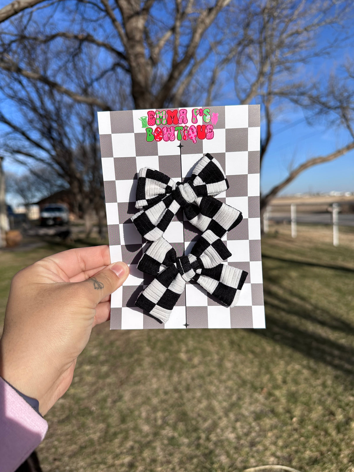 PIGGIES & SINGLE BOWS STYLE GUIDE