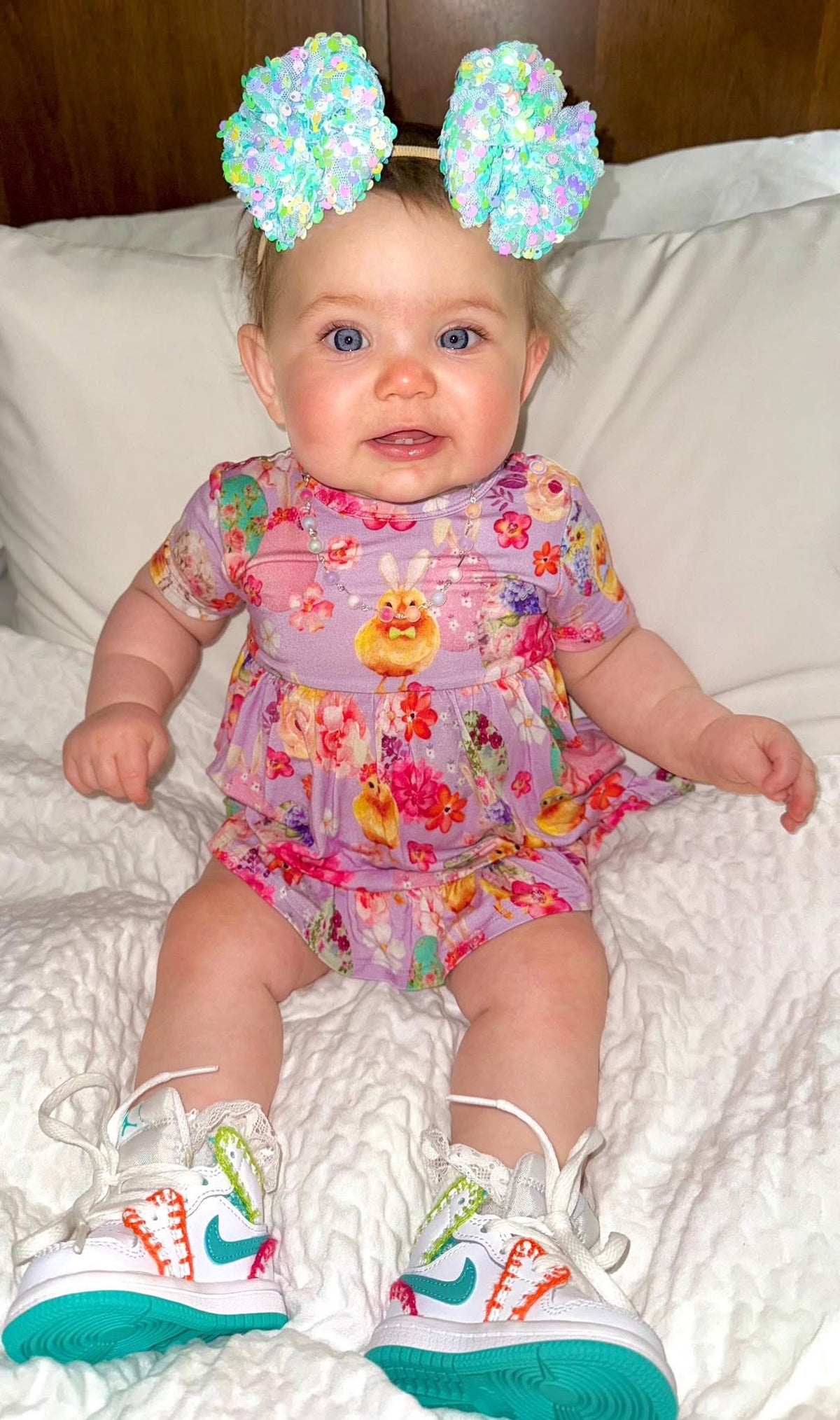 PIGGIES & SINGLE BOWS STYLE GUIDE