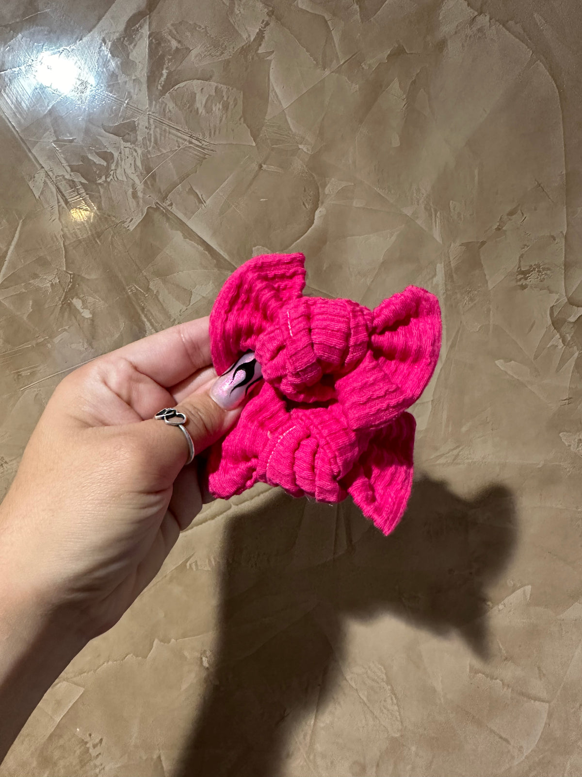 PIGGIES & SINGLE BOWS STYLE GUIDE